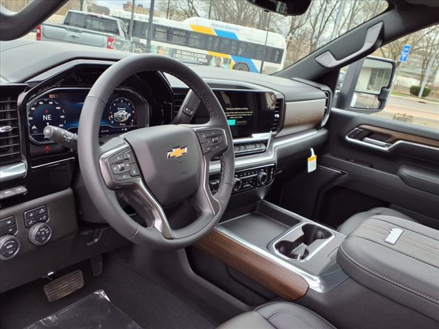 2025 Chevrolet Silverado 3500HD 