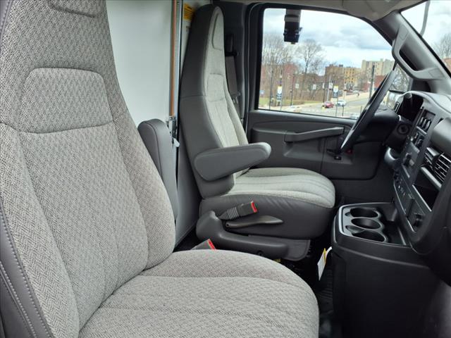 2025 Chevrolet Express 3500