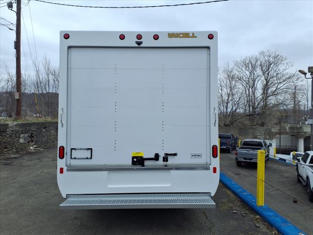 2025 Chevrolet Express 3500