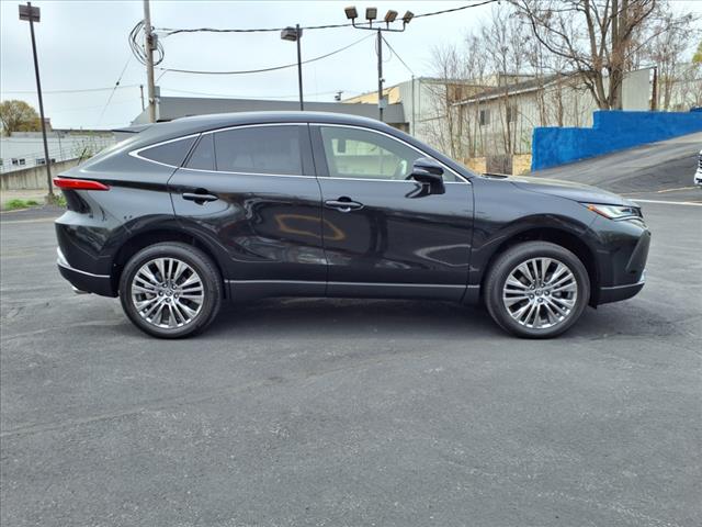 2022 Toyota Venza XLE