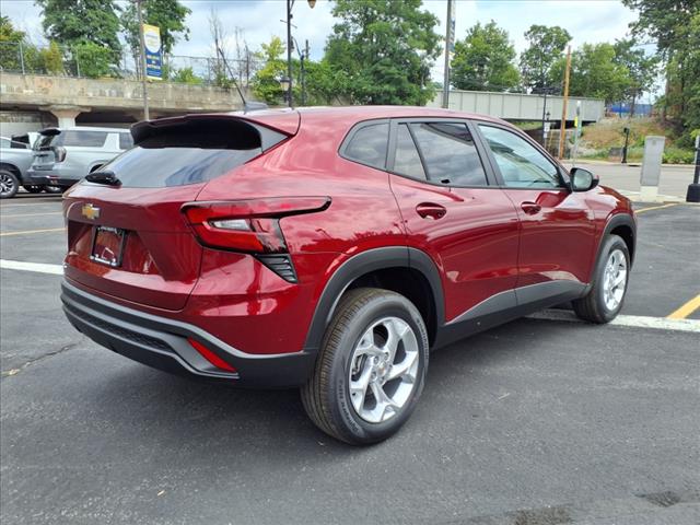2025 Chevrolet Trax LS