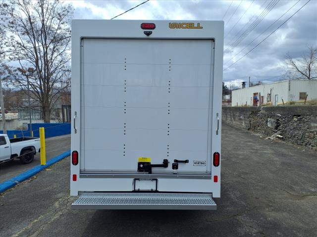 2025 Chevrolet Express 3500