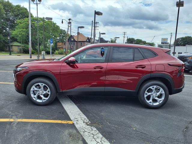 2025 Chevrolet Trax LS
