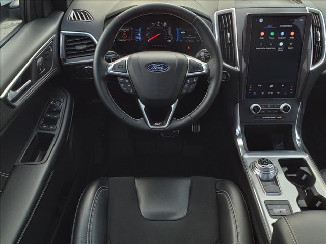 2022 Ford Edge ST 11