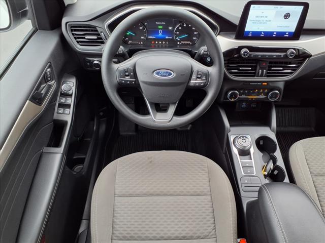 2022 Ford Escape Hybrid SE