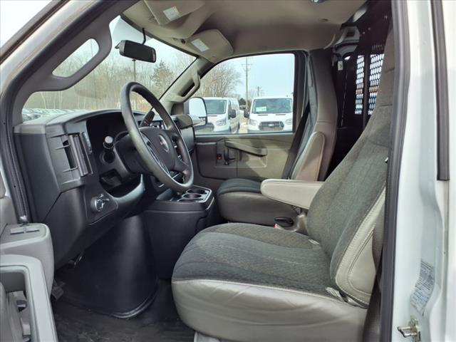 2022 GMC Savana 2500