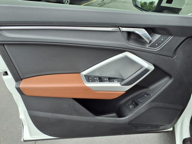 2022 Audi Q3 quattro Premium 40 TFSI