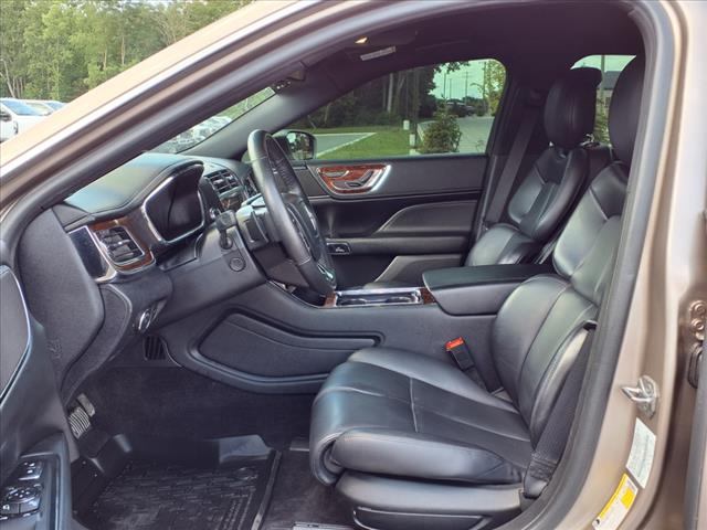 2018 Lincoln Continental Premiere