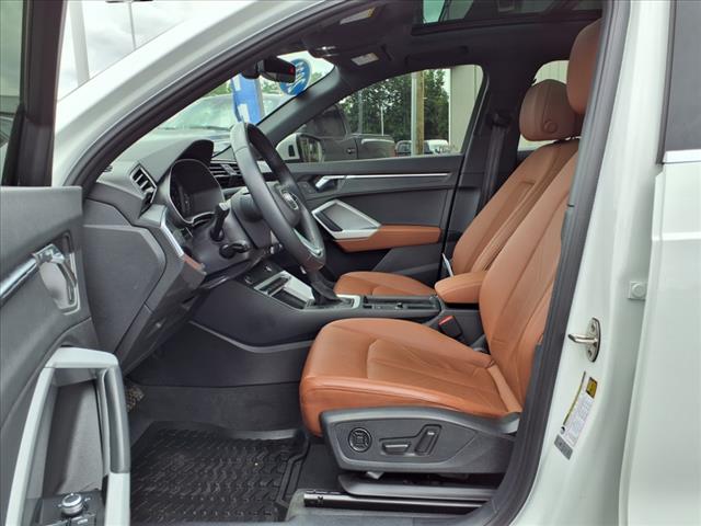 2022 Audi Q3 quattro Premium 40 TFSI
