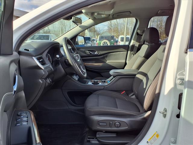 2022 GMC Acadia SLE