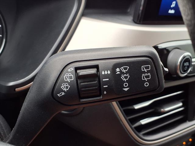 2022 Ford Escape Hybrid SE