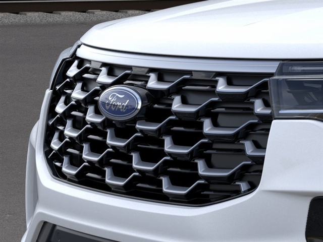 2025 Ford Explorer Platinum 17