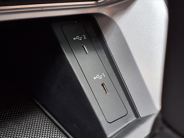 2022 Audi Q3 quattro Premium 40 TFSI