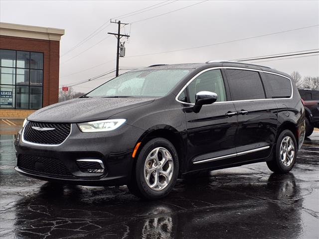 2021 Chrysler Pacifica Limited 1