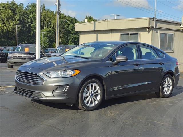 2020 Ford Fusion SE 1