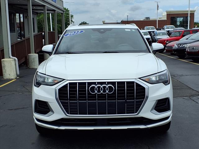 2022 Audi Q3 quattro Premium 40 TFSI