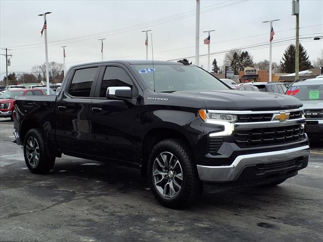 2024 Chevrolet Silverado 1500 LT 3