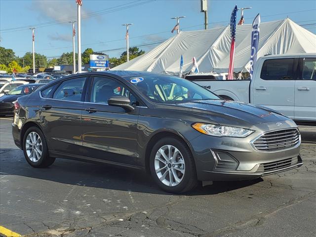 2020 Ford Fusion SE 3