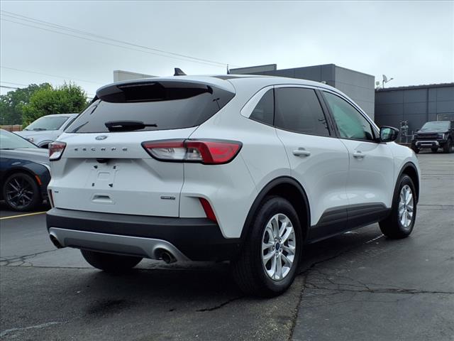 2022 Ford Escape Hybrid SE