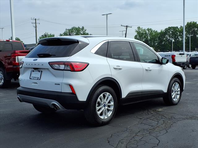 2022 Ford Escape Hybrid SE