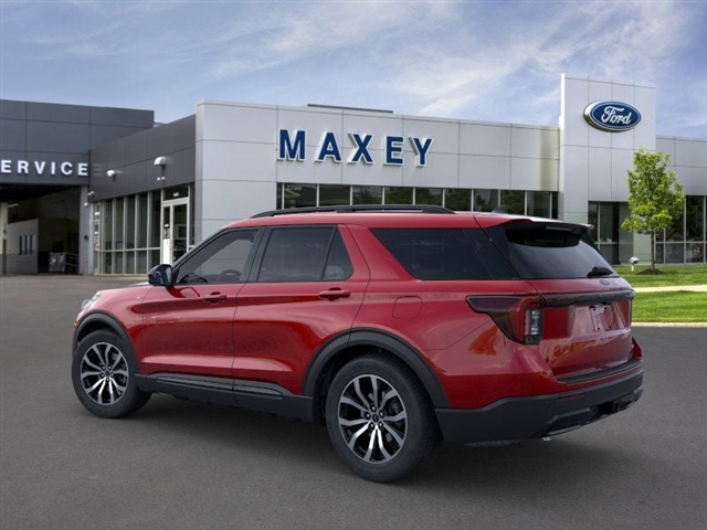 2025 Ford Explorer ST-Line 4