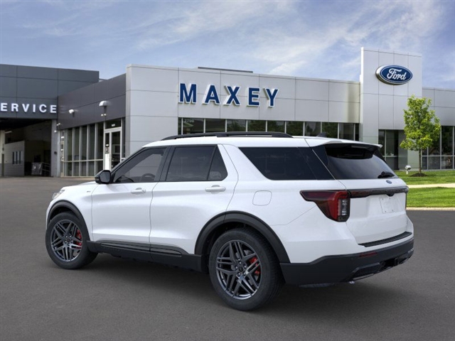 2025 Ford Explorer ST-Line 4