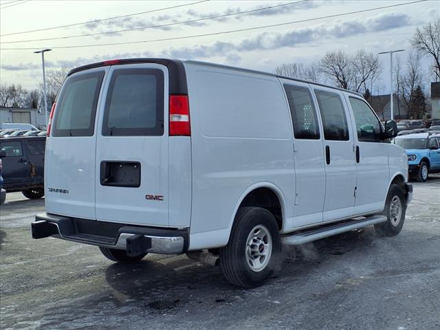 2022 GMC Savana 2500