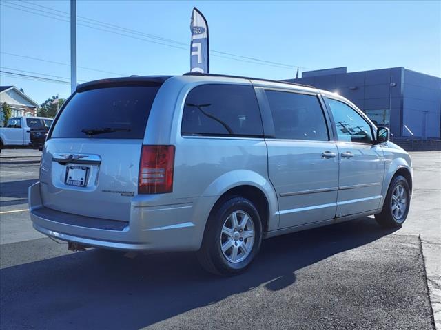 2010 Chrysler Town and Country Touring Plus 4