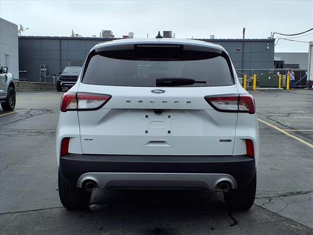 2022 Ford Escape Hybrid SE