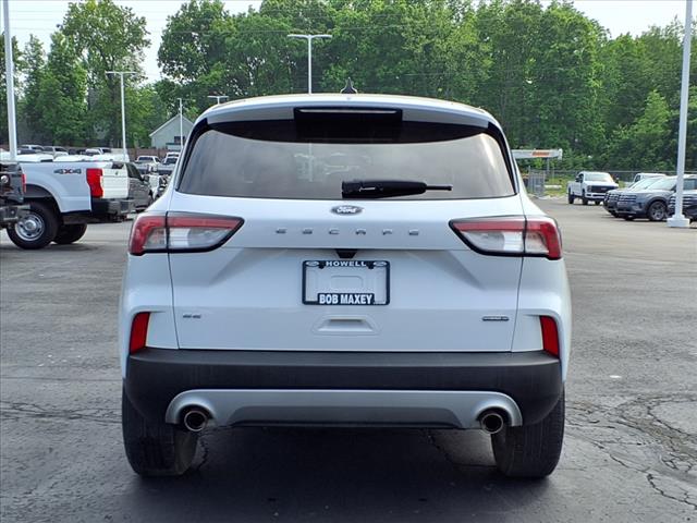 2022 Ford Escape Hybrid SE
