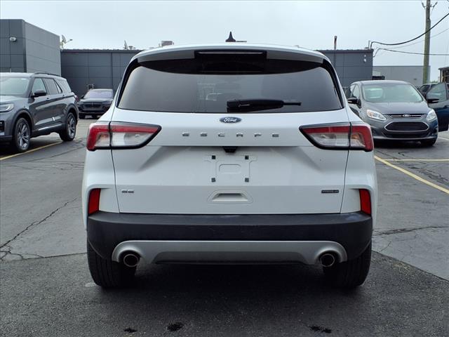 2022 Ford Escape Hybrid SE