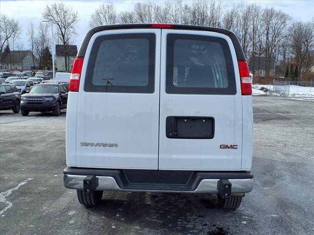 2022 GMC Savana 2500