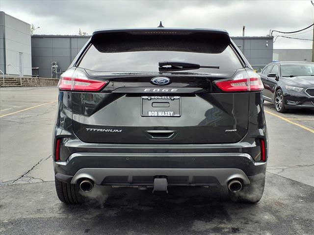 2022 Ford Edge Titanium 6