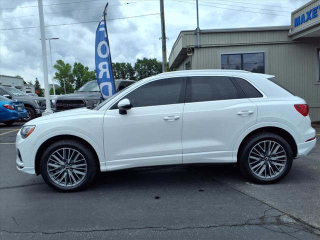 2022 Audi Q3 quattro Premium 40 TFSI