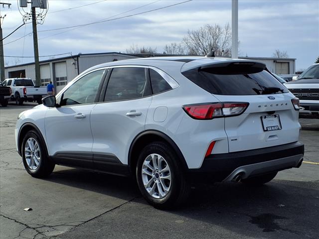 2022 Ford Escape SE