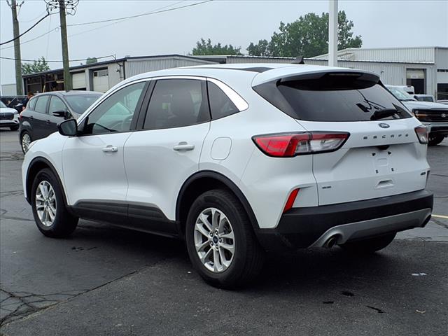 2022 Ford Escape Hybrid SE