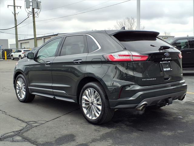 2022 Ford Edge Titanium 7