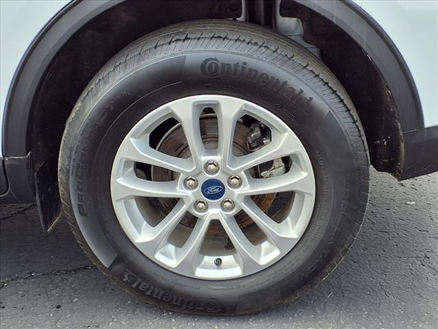 2022 Ford Escape Hybrid SE