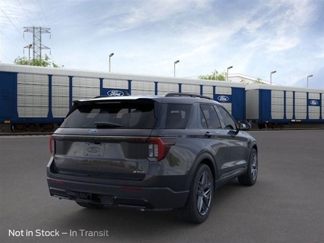 2025 Ford Explorer ST-Line 8