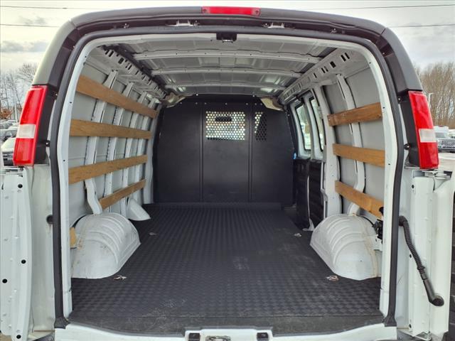 2022 GMC Savana 2500
