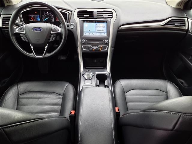 2017 Ford Fusion SE 9