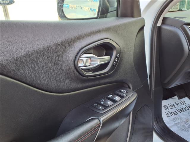 2020 Jeep Cherokee Trailhawk - Photo 13