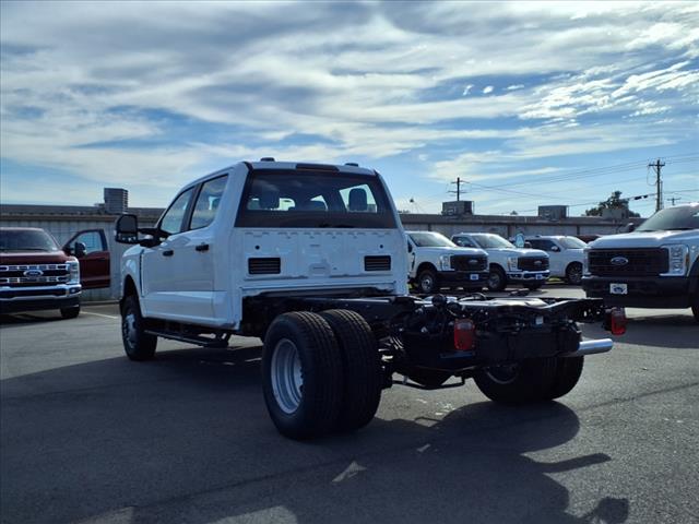 2025 Ford F-350 Super Duty F-350 XL - Photo 2