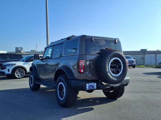2025 Ford Bronco Outer Banks - Photo 2