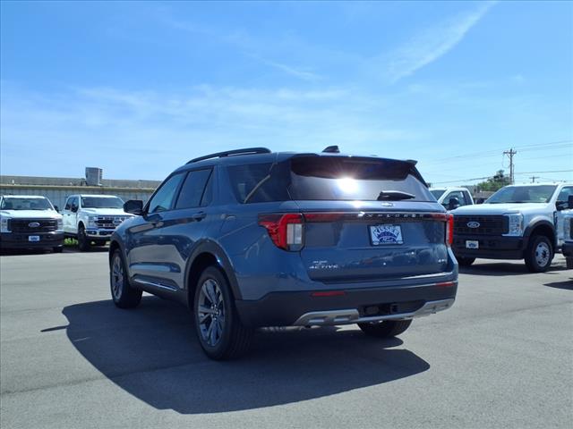 2025 Ford Explorer Active - Photo 2
