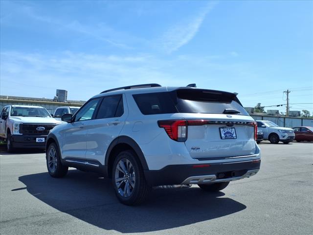 2025 Ford Explorer Active - Photo 2