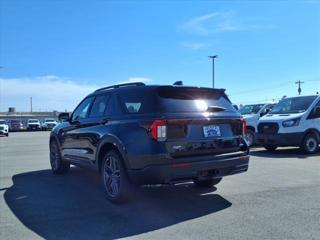2025 Ford Explorer ST-Line - Photo 2