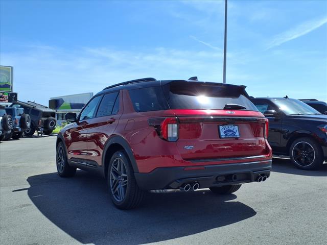 2025 Ford Explorer ST - Photo 2