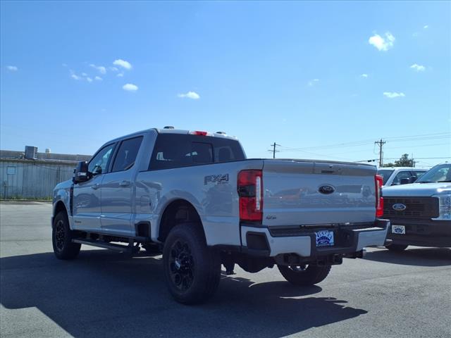 2025 Ford F-350 Super Duty F-350 Lariat - Photo 2