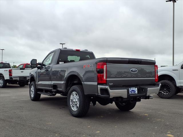 2025 Ford F-350 Super Duty F-350 XLT - Photo 2